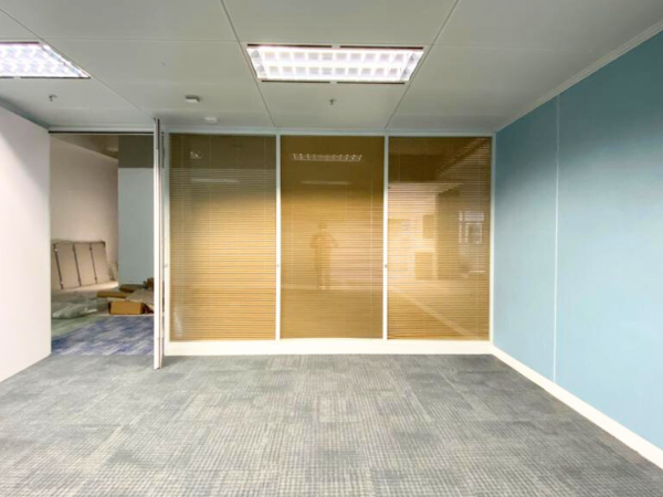 Demountable partition 01